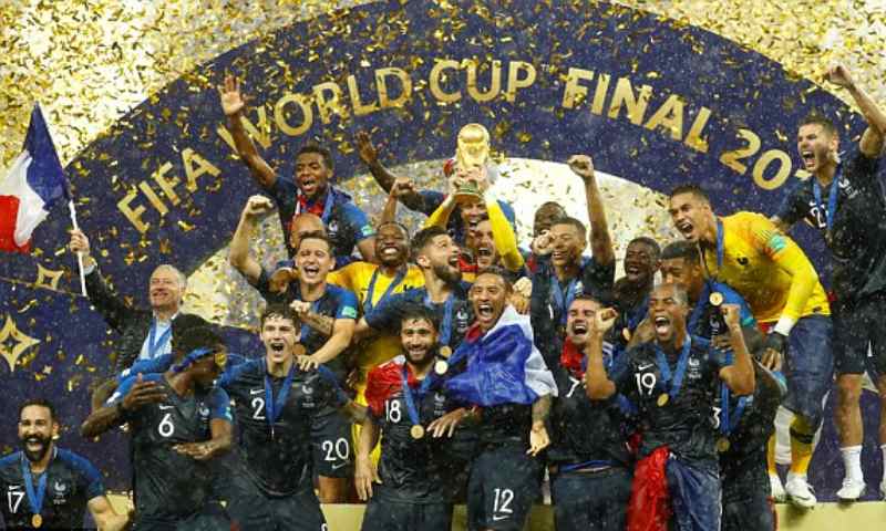 Pháp ăn mừng cúp vô địch World Cup 2018 tại Nga